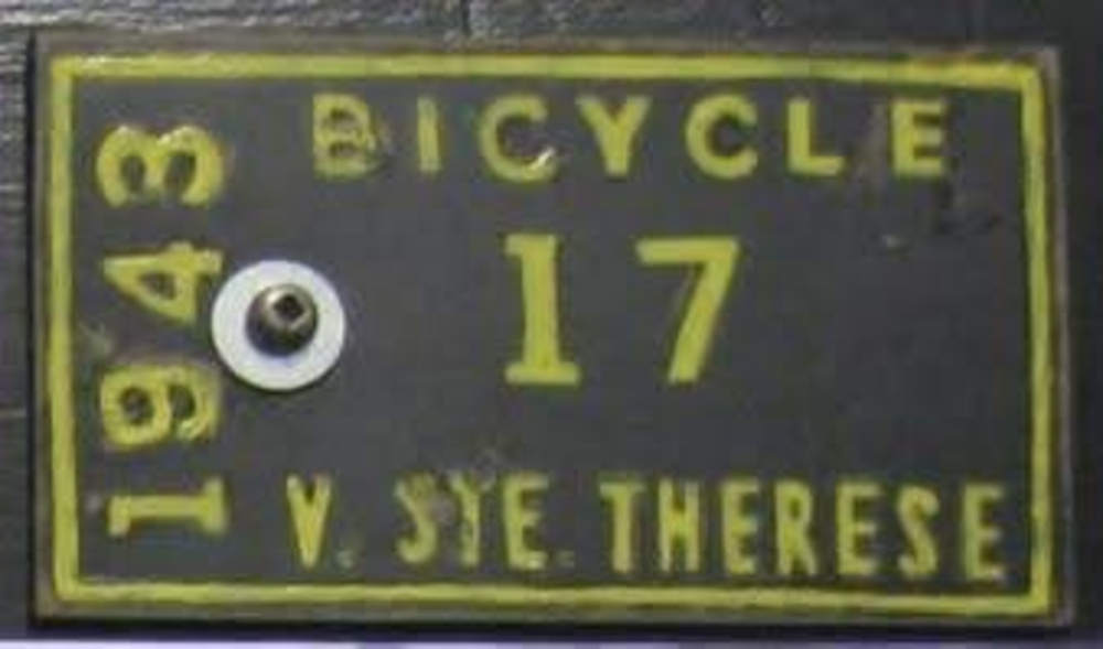 Plaque d'immatriculation BICYCLE Ville de Sainte-Thérèse de 1943 en Masonite