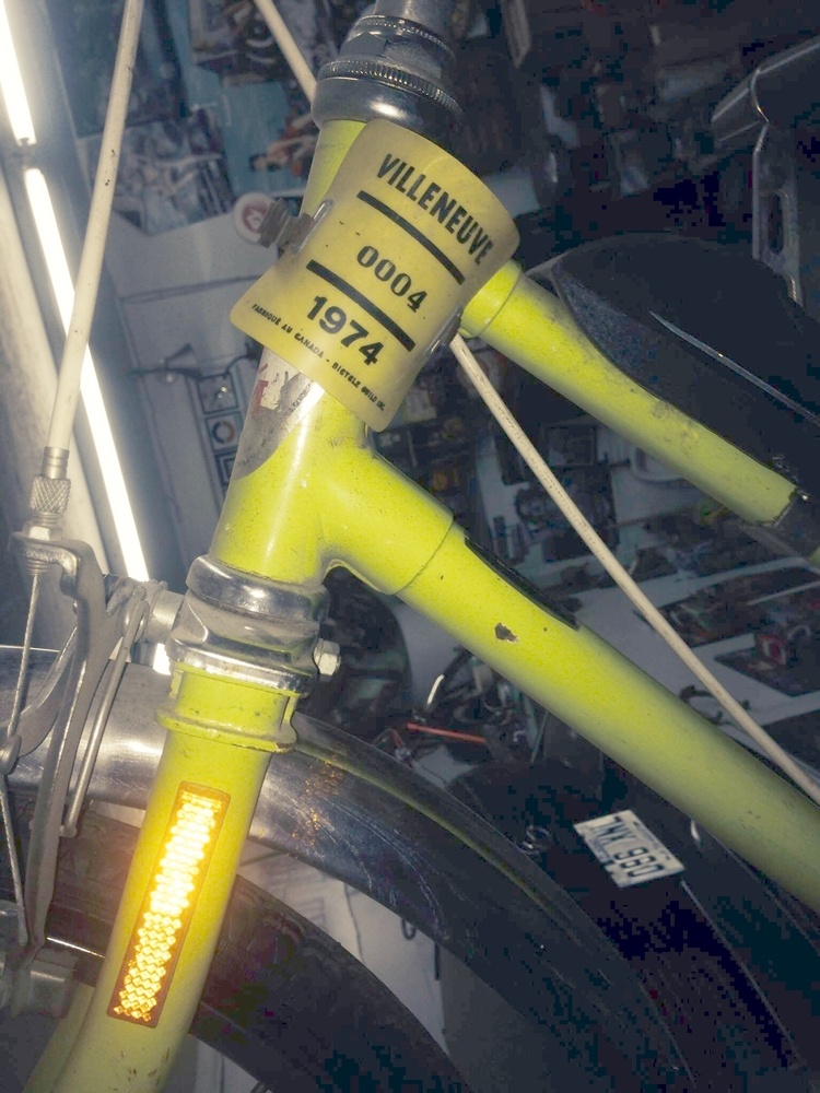 Plaque d'immatriculation BICYCLETTE Ville de Villeneuve de 1974