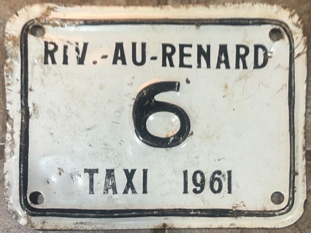Plaque d'immatriculation TAXI de la Municipalité de Rivière-au-Renard de 1961